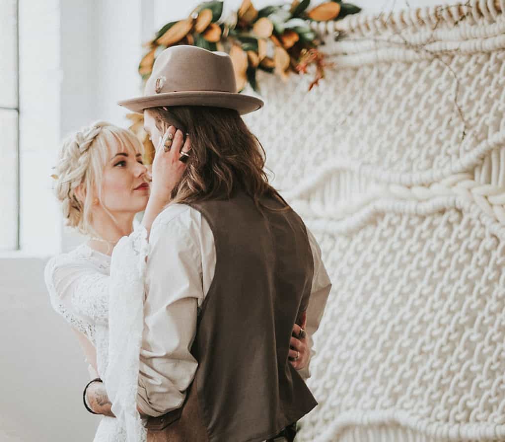 Tie the knot! Macrame wedding details...the new trend you will all love!