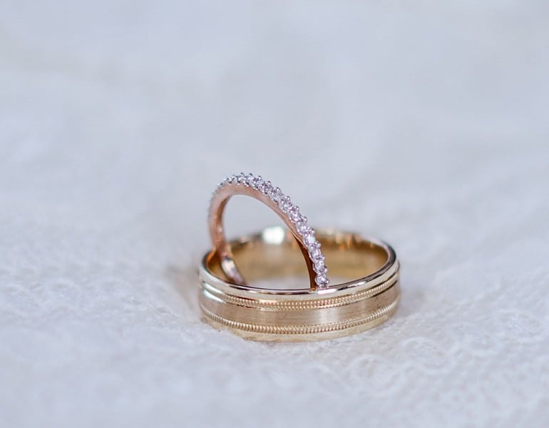 Diamond engagement ring and gold wedding ring, by Vasiliou Kosmima.