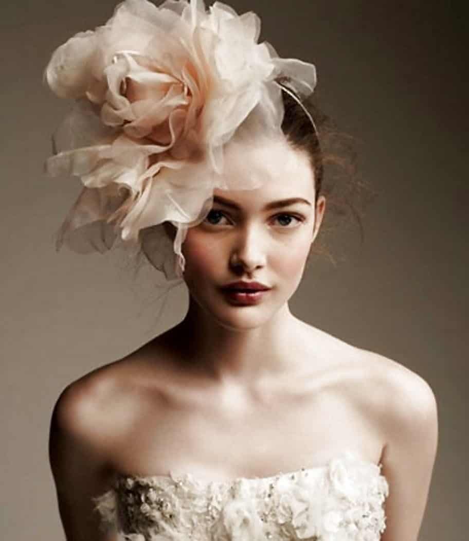bridal-hair-artificial-flowers-1 νυφικό χτένισμα με λουλούδια