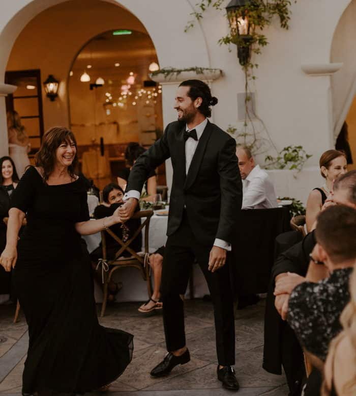 groom-photographic-poses-13