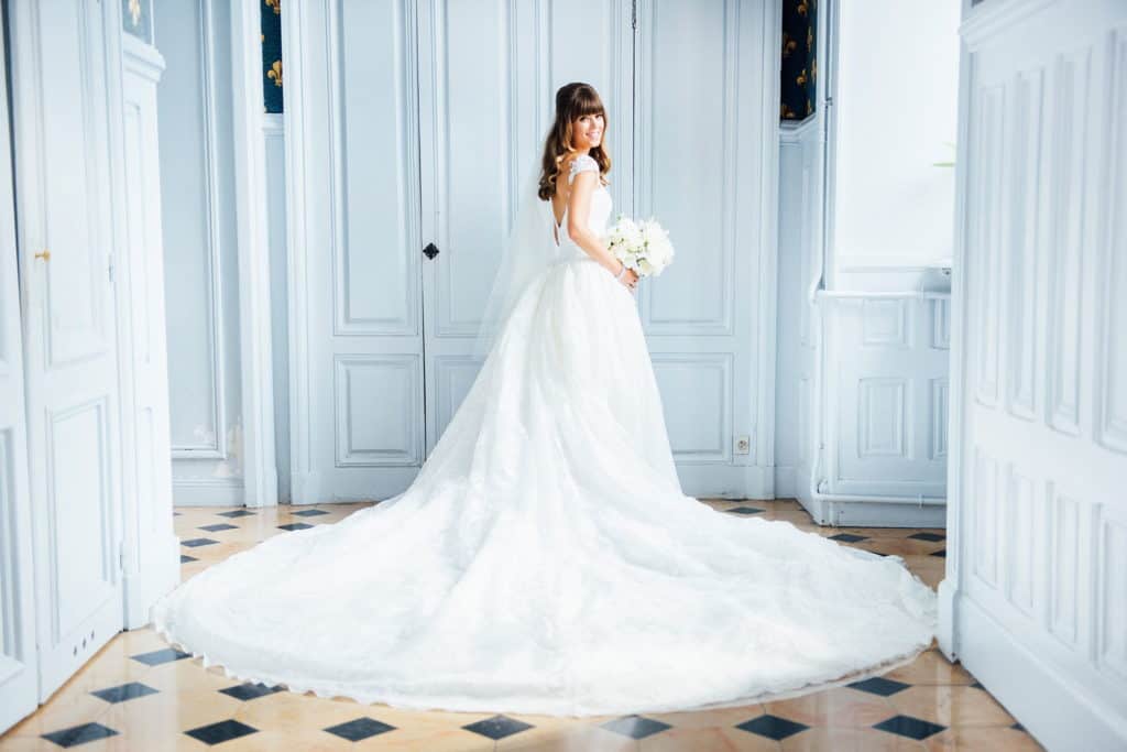How to dress like a French bride